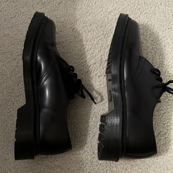 New Women’s Dr. Marten’s 1461 Mono Smooth Leather Oxford Shoes - Picture 7 of 11